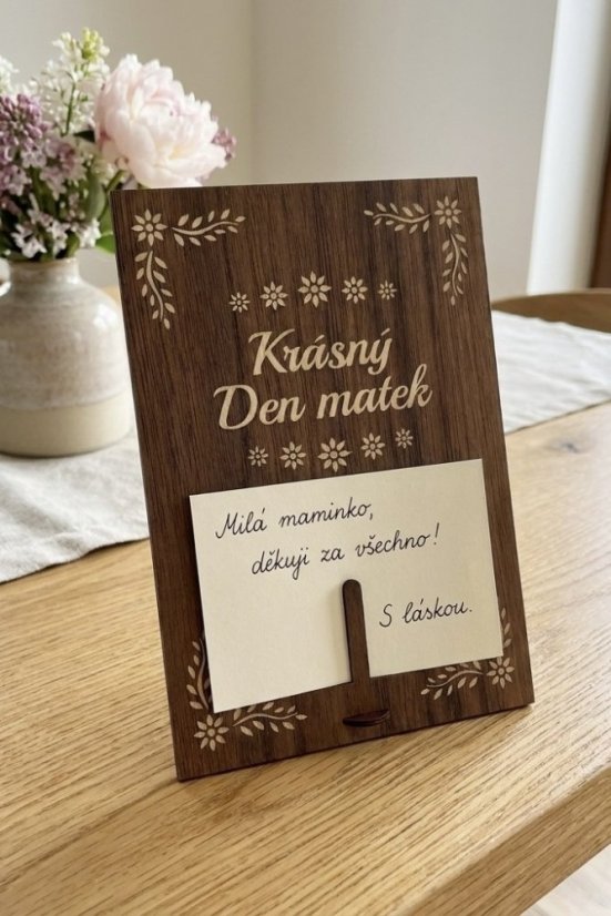 Luxusní přání ke Dni matek s dřevěnou intarzií